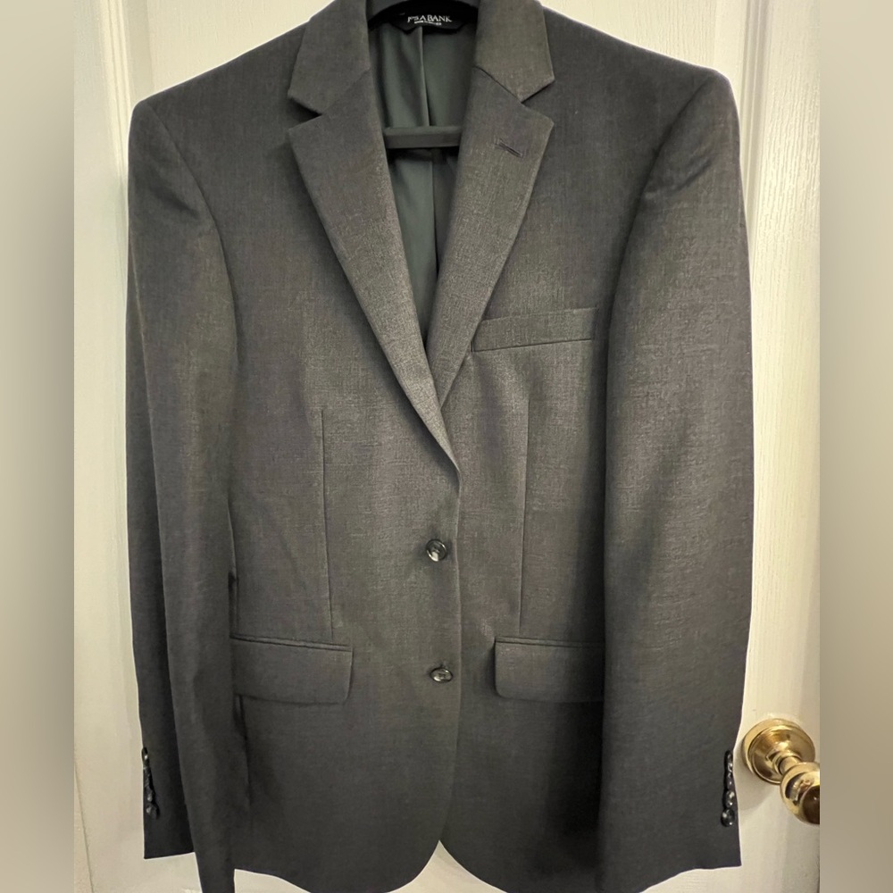 JoS A Bank Two Piece Suit Men’s 37R